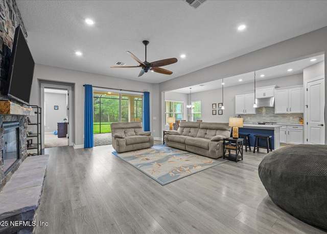 Property at 85325 Champlain Dr, Fernandina Beach, FL 32034, 4 beds, 3 baths