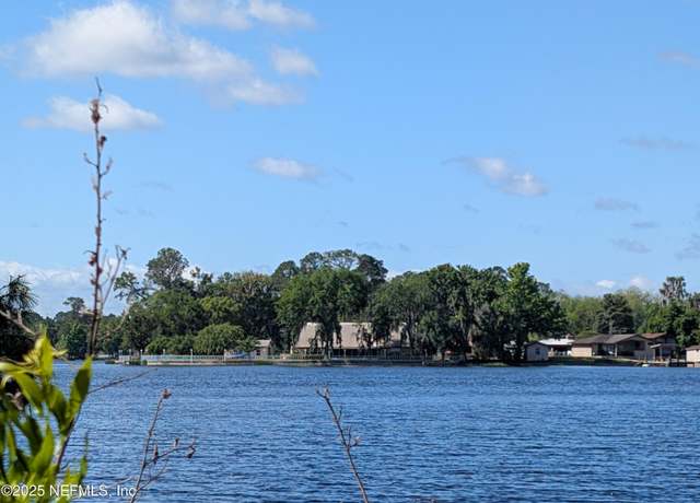 Property at 211 Ida Blvd, Interlachen, FL 32148