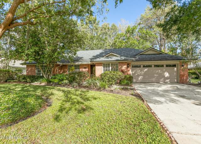 Property at 2217 Hammock Oaks Dr N, Jacksonville, FL 32223, 4 beds, 2 baths