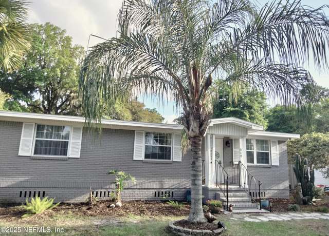 Property at 512 Clinton Dr, Orange Park, FL 32073, 2 beds, 1.5 baths