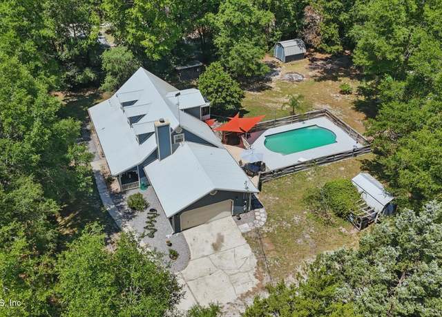 Property at 2708 Poinsettia Ave, Middleburg, FL 32068, 5 beds, 5 baths