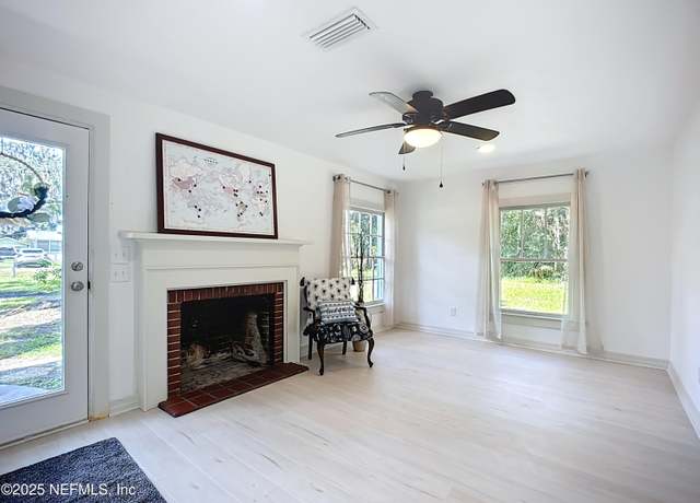 Property at 200 Maryland Ave, East Palatka, FL 32131, 3 beds, 2 baths