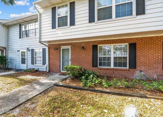 Property at 102 Kettering Way, Orange Park, FL 32073, 3 beds, 2.5 baths