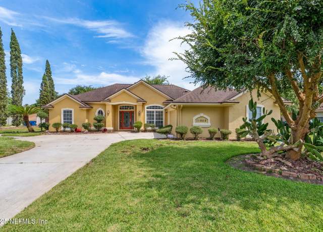Property at 11820 Wax Berry Ln, Jacksonville, FL 32218, 3 beds, 2 baths