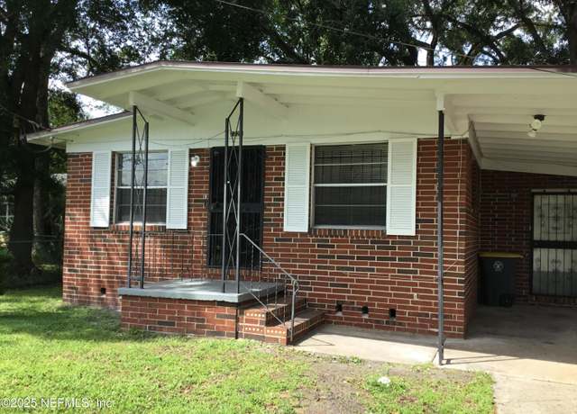Property at 2229 W 10th St, Jacksonville, FL 32209, 3 beds, 1 bath