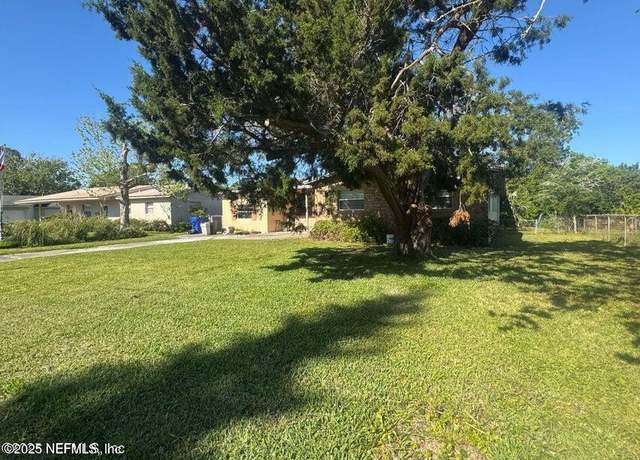 Property at 26 Sea Park Dr, St. Augustine Beach, FL 32080, 4 beds, 3 baths