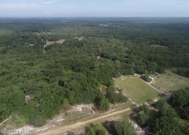 Property at 125 Ranchette Cir, Florahome, FL 32140