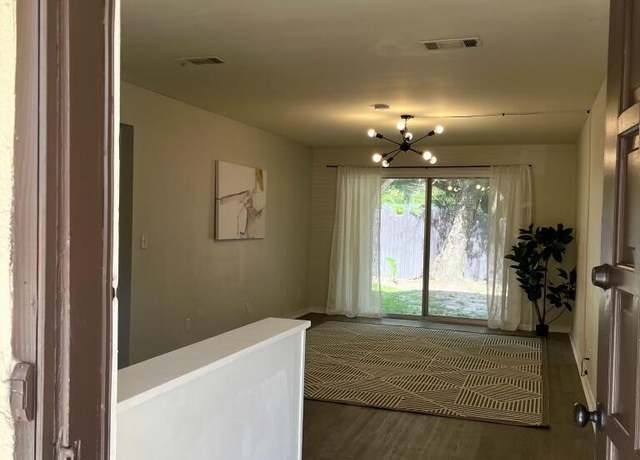 Property at 1716 El Camino Rd #3, Jacksonville, FL 32216, 2 beds, 2 baths