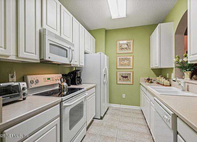 Property at 7801 Point Meadows Dr #3209, Jacksonville, FL 32256, 3 beds, 2 baths