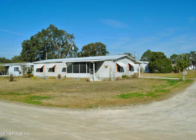 Property at 108 Putter Ln, Crescent City, FL 32112, 3 beds, 2 baths