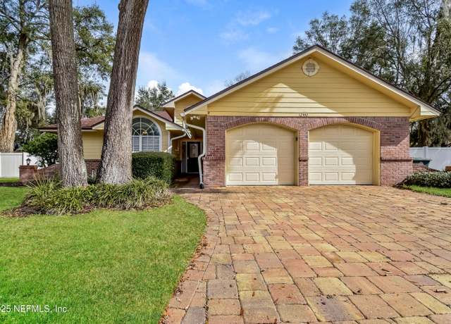 Property at 12443 Flemington Rd, Jacksonville, FL 32223, 3 beds, 2 baths
