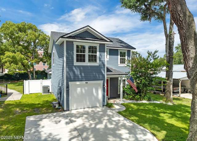 Property at 724 N Pine Ave, Green Cove Springs, FL 32043, 3 beds, 2.5 baths