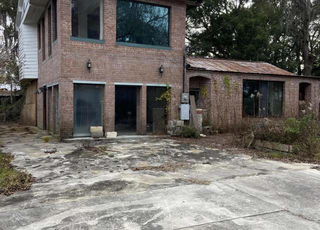 Property at 746 N Walnut St, Starke, FL 32091, 3 beds, 2 baths