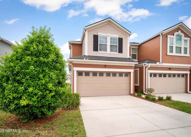 Property at 686 Reese Ave, Orange Park, FL 32065, 3 beds, 2.5 baths