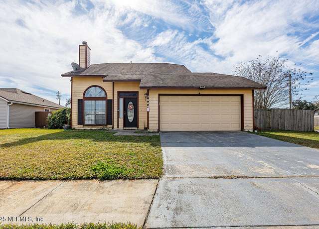 Property at 7364 Pepper Cir S, Jacksonville, FL 32244, 3 beds, 2.5 baths