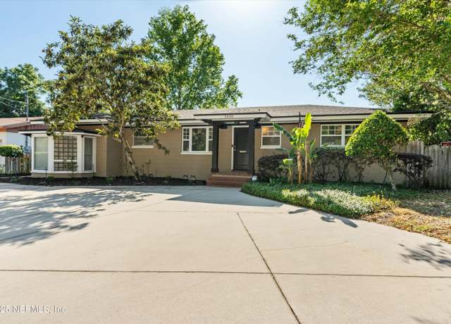 Property at 2438 Buttonwood Dr, Jacksonville, FL 32216, 3 beds, 3 baths