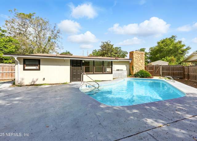 Property at 588 Madeira Dr, Orange Park, FL 32073, 3 beds, 2 baths