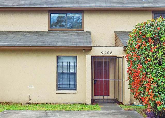 Property at 5642 Pinebay Cir S, Jacksonville, FL 32244, 3 beds, 2 baths