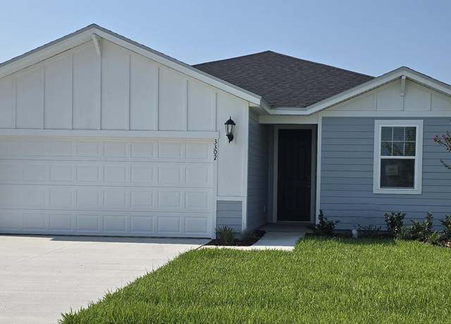 Property at 3302 Lago Vista Dr, Green Cove Springs, FL 32043, 3 beds, 2 baths