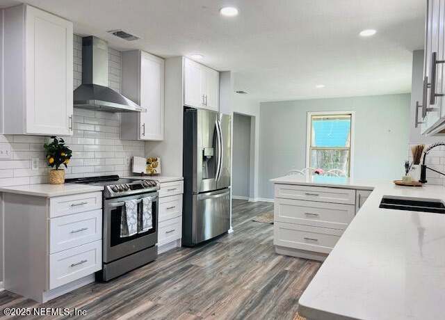 Property at 1516 11th Ave N, Jacksonville Beach, FL 32250, 3 beds, 2 baths