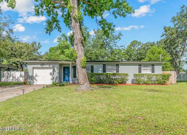 Property at 1702 Dibble Cir E, Jacksonville, FL 32246, 3 beds, 2 baths