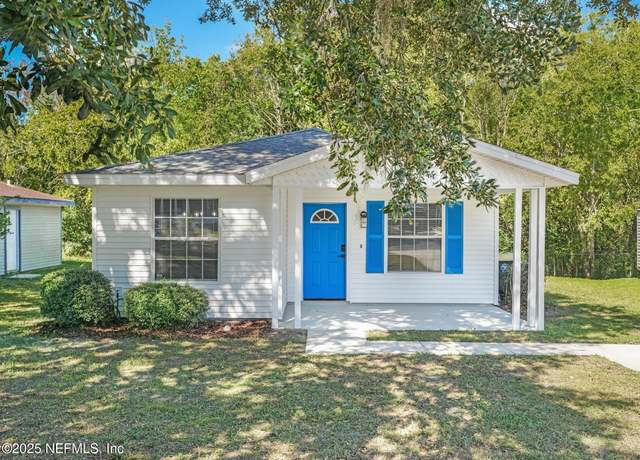 Property at 1615 Brook Forest Dr, Jacksonville, FL 32208, 3 beds, 2 baths