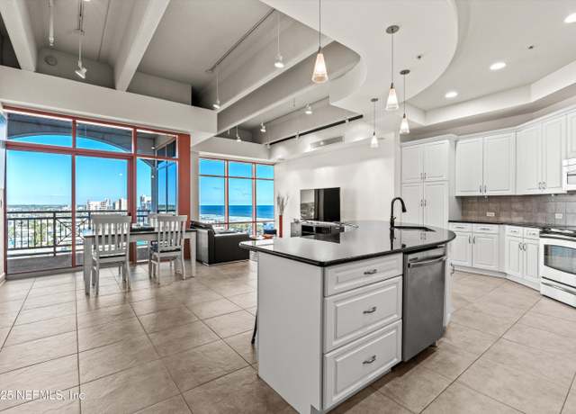 Property at 320 1st St N #806, Jacksonville Beach, FL 32250, 3 beds, 2 baths