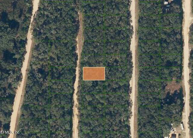 Property at 112 Morris Ave, Interlachen, FL 32148