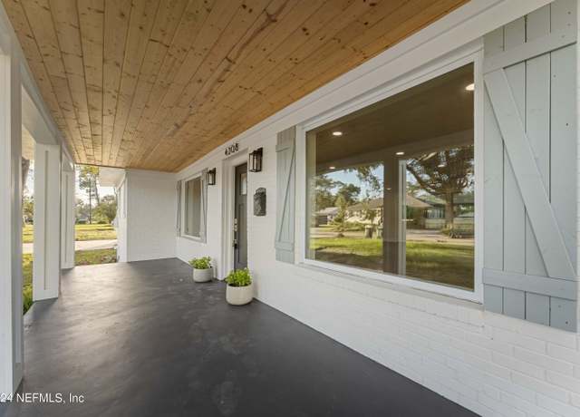 Property at 4308 Worth Dr W, Jacksonville, FL 32207, 3 beds, 2 baths