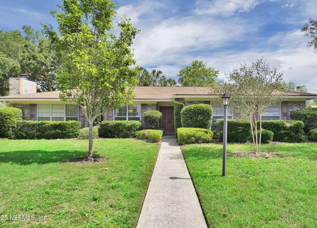 Property at 359 Carson Dr, Orange Park, FL 32073, 3 beds, 2 baths