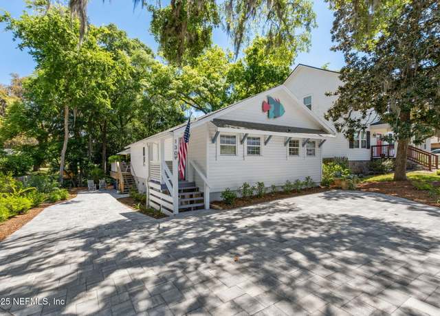 Property at 130 N 13th St, Fernandina Beach, FL 32034, 3 beds, 1.5 baths