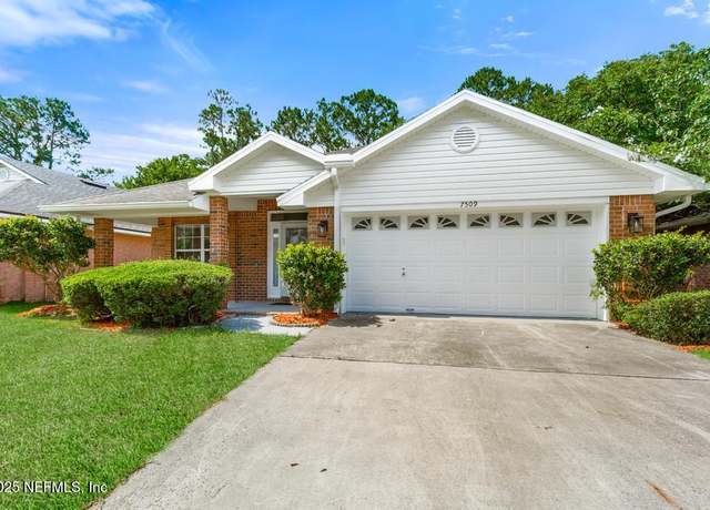 Property at 7509 Cliff Cottage Dr, Jacksonville, FL 32244, 3 beds, 2 baths
