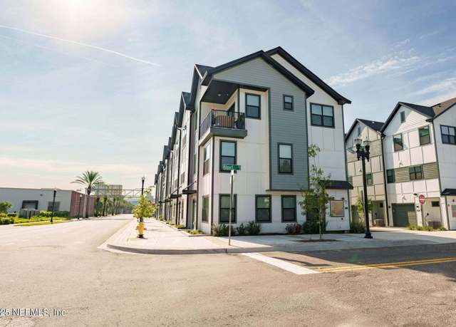 Property at 171 Barstow Pl #71, Jacksonville, FL 32204, 3 beds, 3.5 baths