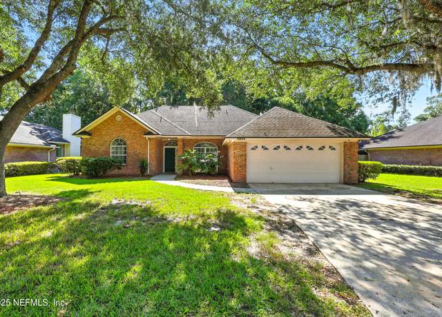 Property at 11707 Heather Grove Ln, Jacksonville, FL 32223, 4 beds, 2 baths