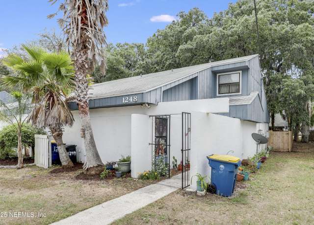Property at 1248 Wonderwood Dr, Jacksonville, FL 32233, 2 beds, 2 baths