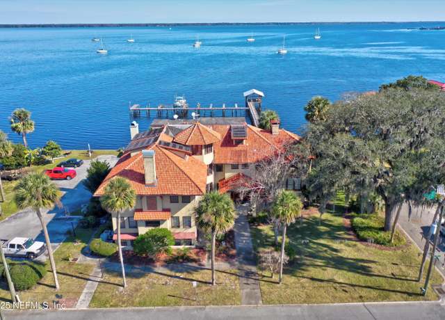 Property at 202 St Johns Ave #103B, Green Cove Springs, FL 32043, 2 beds, 2.5 baths