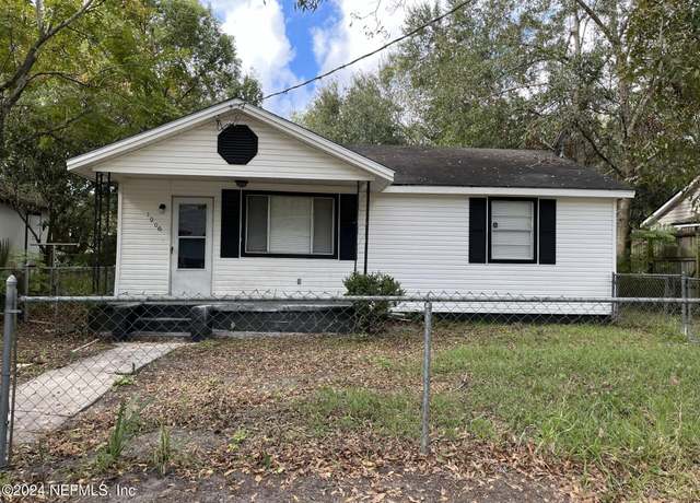 Property at 1006 St Clair Ter, Jacksonville, FL 32254, 2 beds, 1 bath