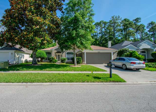 Property at 10557 Roundwood Glen Ct, Jacksonville, FL 32256, 4 beds, 3 baths