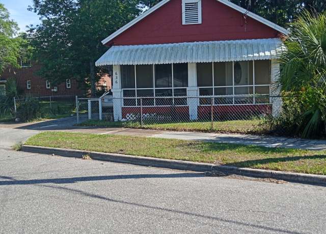 Property at 636 Lawton Ave, Jacksonville, FL 32208, 2 beds, 1 bath