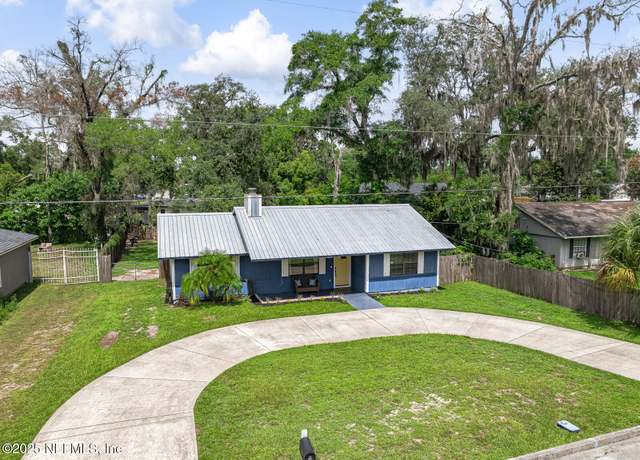 Property at 1410 Cleveland Ave, Palatka, FL 32177, 3 beds, 2 baths