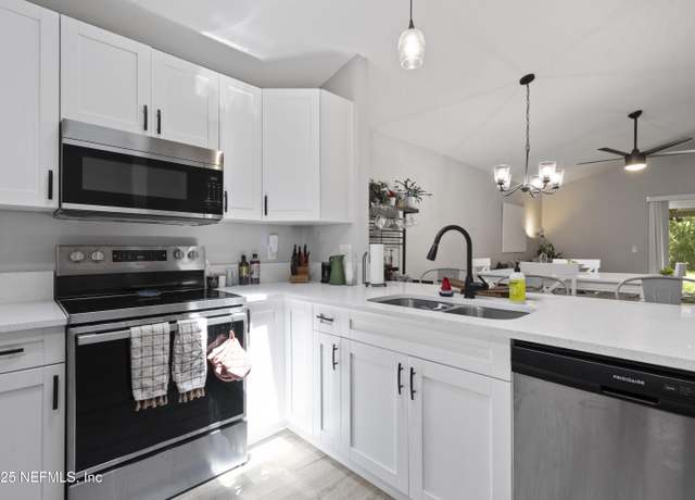 Property at 2630 Malibu Cir, Orange Park, FL 32065, 3 beds, 2 baths