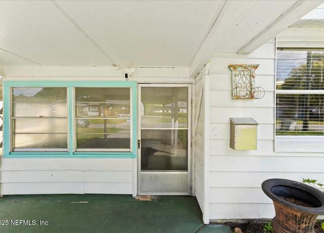 Property at 2431 Holmes St, Jacksonville, FL 32207, 2 beds, 1 bath