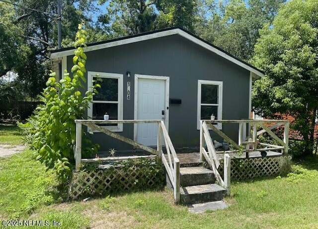 Property at 1704 W 30th St, Jacksonville, FL 32209, 2 beds, 1 bath