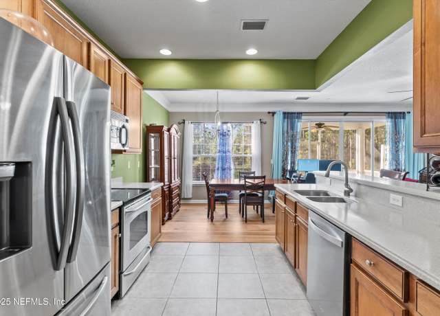 Property at 6415 Autumn Berry Cir, Jacksonville, FL 32258, 3 beds, 2.5 baths