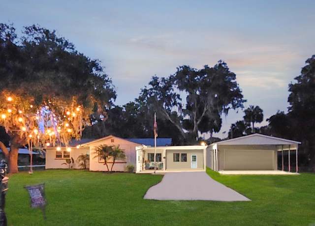 Property at 200 Bass Dr, Crescent City, FL 32112, 2 beds, 2 baths