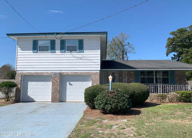 Property at 5923 Triumph Ln W, Jacksonville, FL 32244, 4 beds, 2.5 baths