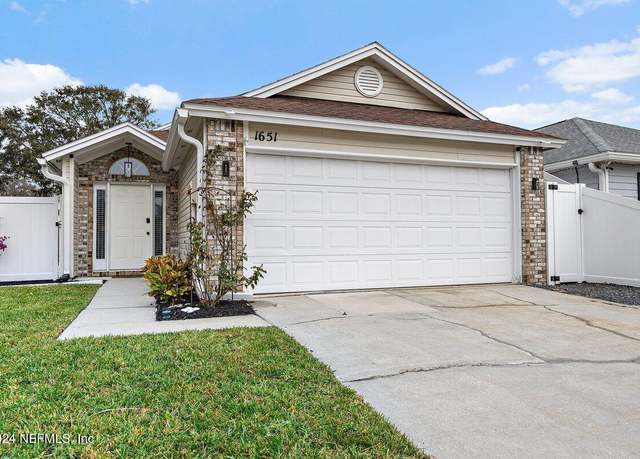 Property at 1651 Evans Dr S, Jacksonville Beach, FL 32250, 3 beds, 2 baths