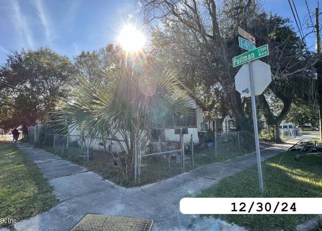 Property at 1942 W 14th St, Jacksonville, FL 32209, 3 beds, 1 bath