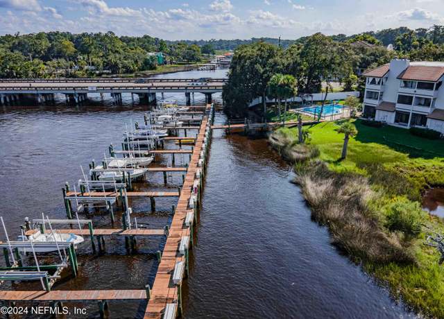 Property at 1307 River Hills Cir E #14, Jacksonville, FL 32211, 2 beds, 2.5 baths