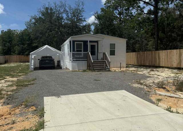 Property at 209 Dawn Ave, Interlachen, FL 32148, 3 beds, 2 baths